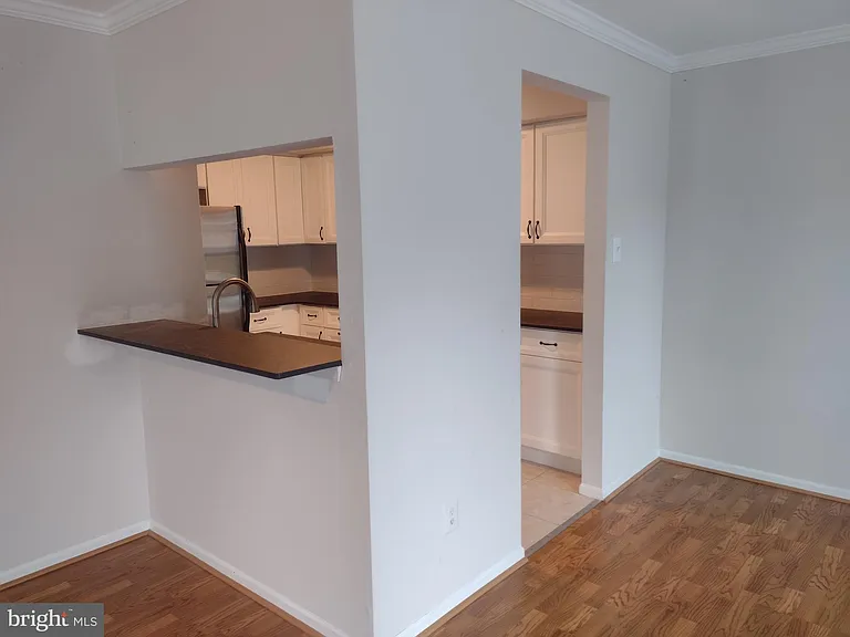 83 Avon Ln — Photo 12