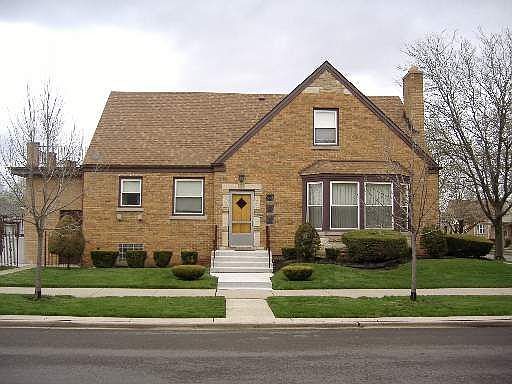 1st image of 3400 N Oak Park Ave
