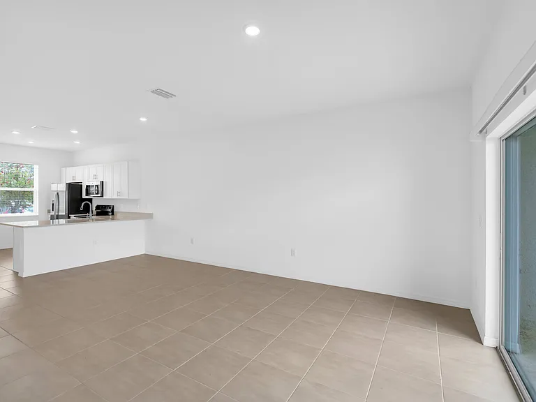 8765 Daybreak St — Photo 21