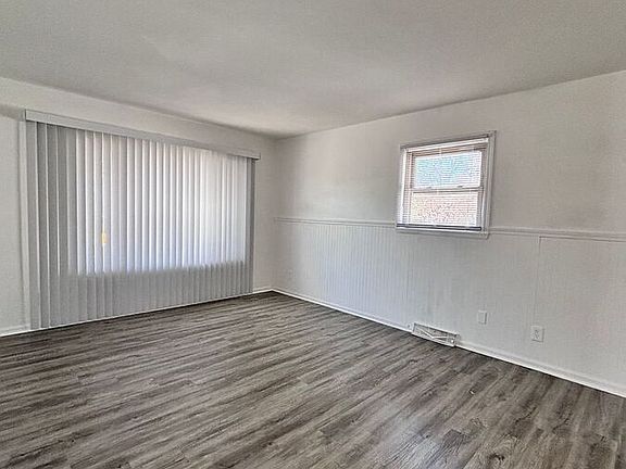 3rd image of 4938 N 51st Blvd