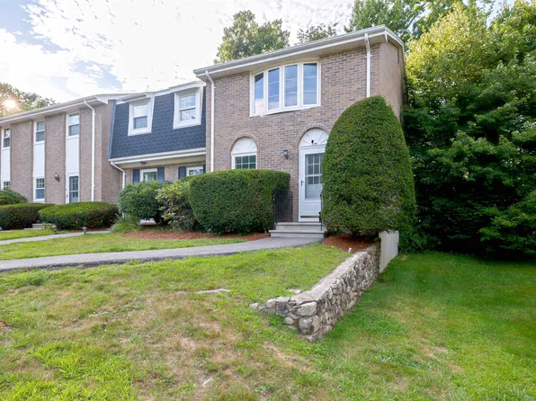 7 Fieldstone Drive, Londonderry, NH 03053