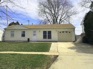 103 Ridge Cir, Streamwood, IL 60107