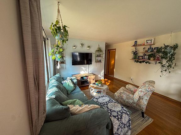 4th image of 607 JOHNSON STREET