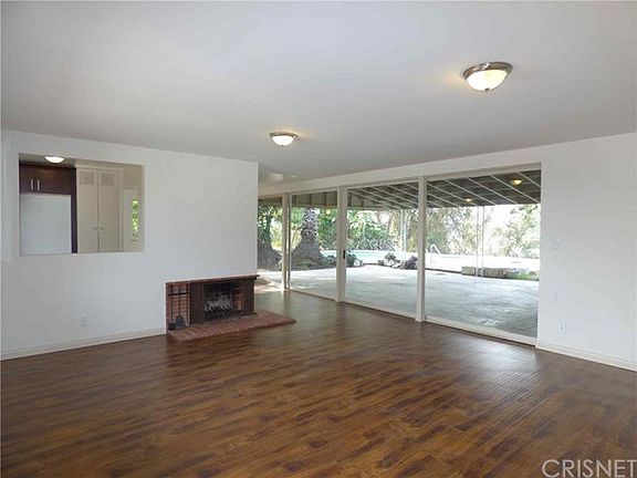 4th image of 1601 S McPherrin Ave