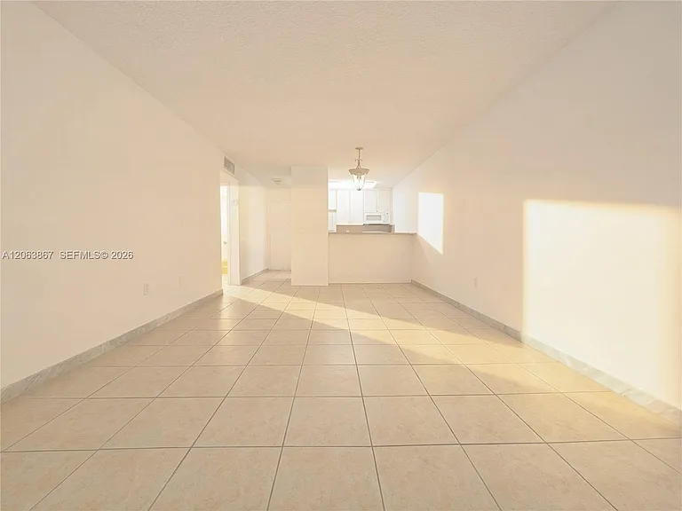 1225 NE 124th St #24B — Photo 5