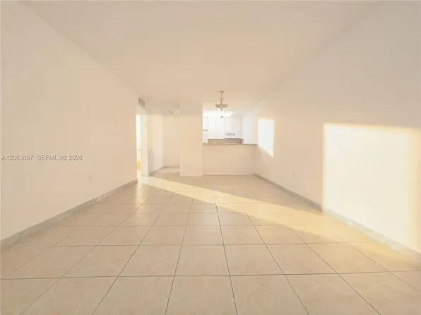 1225 NE 124th St, North Miami, FL