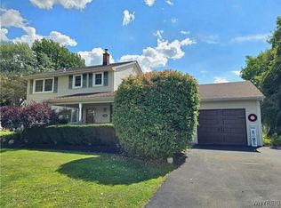 7406 Chestnut Ridge Rd, Lockport, NY 14094