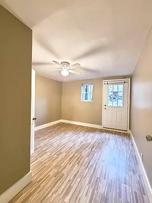 Rented by Delmark Realty LLC | media 76