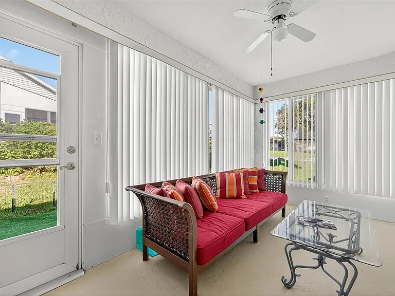 2048 NW 50th Ave — Photo 33