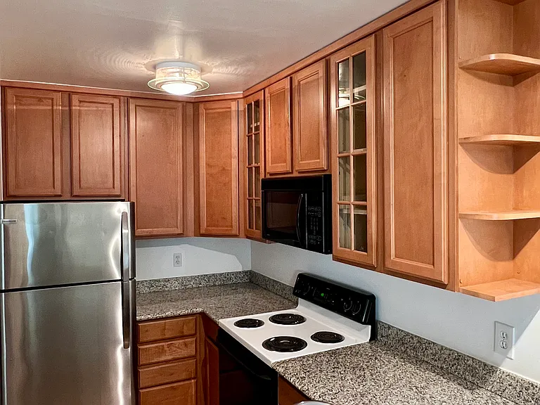 608 Idaho Ave #7 — Photo 4