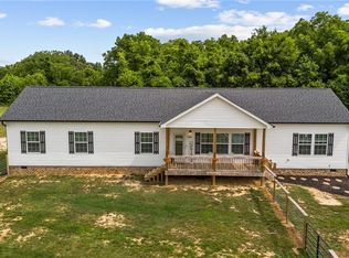 1194 Chickadee Ln, Woodleaf, NC 27054