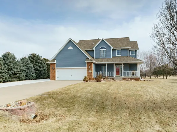 37 Deer Run Cir, McCook Lake, SD 57049
