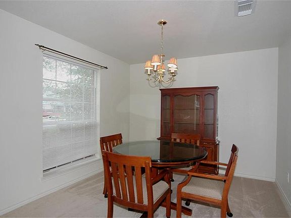 3rd image of 8004 Fallen Oak Ln