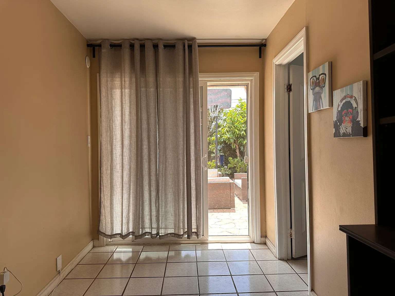1 bed, 1000 sqft, $1,300 — Photo 1