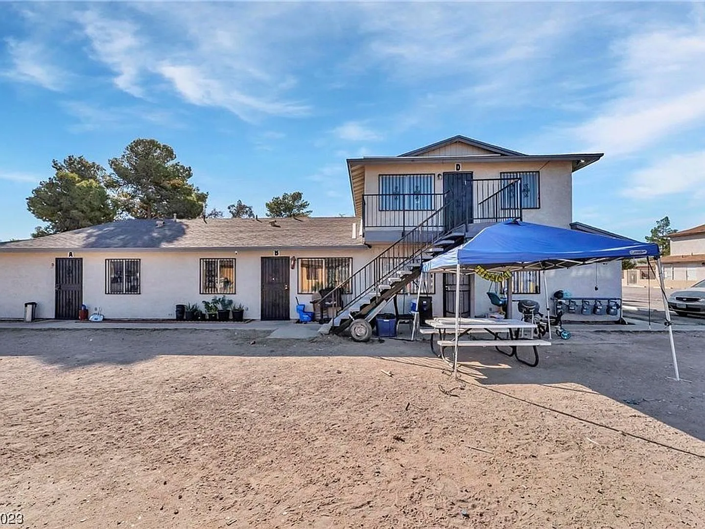 Charming 2-Bedroom Unit Available Now! — Photo 4
