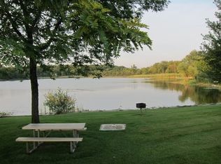 1909 Stafford Ct, Milford, MI