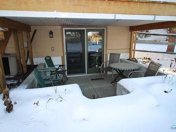4th image of 261 Windsor Ct
