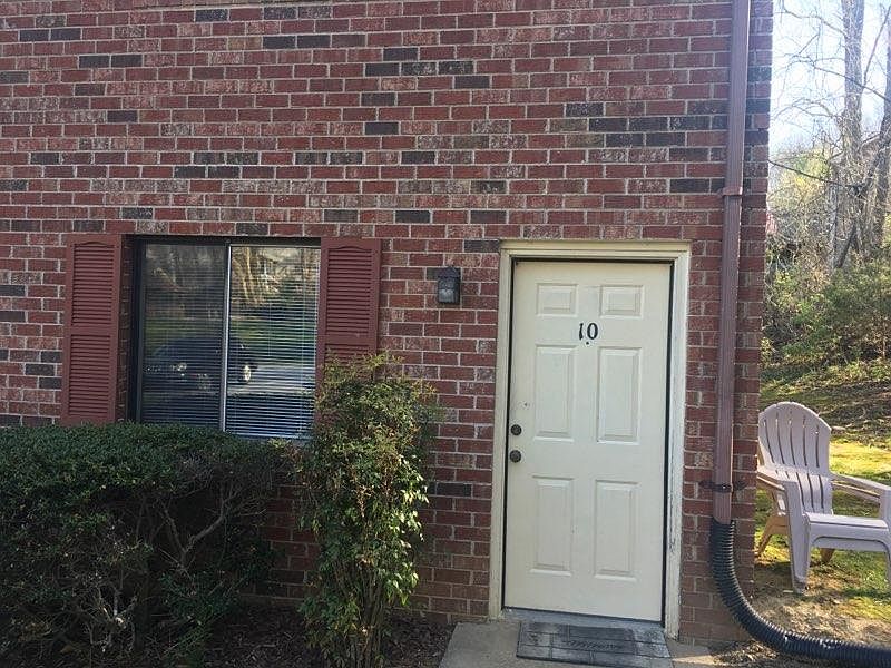 1st image of 1819 Fieldcrest Cir APT 10