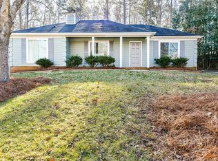 9218 Goldenrod Ln, Charlotte, NC 28227