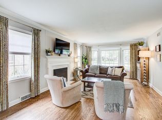 2571 N 85th St, Wauwatosa, WI 53226