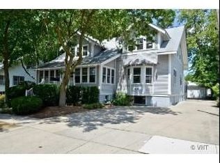 406 W Sigwalt St, Arlington Heights, IL