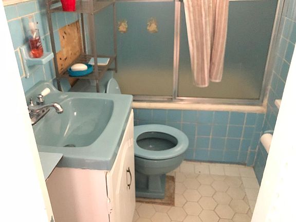 3rd image of 21 Franklin Ave