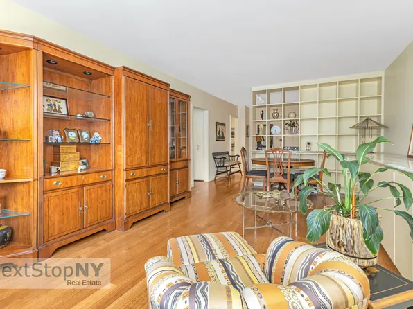 400 East 56th Street 25S image 2 of 16