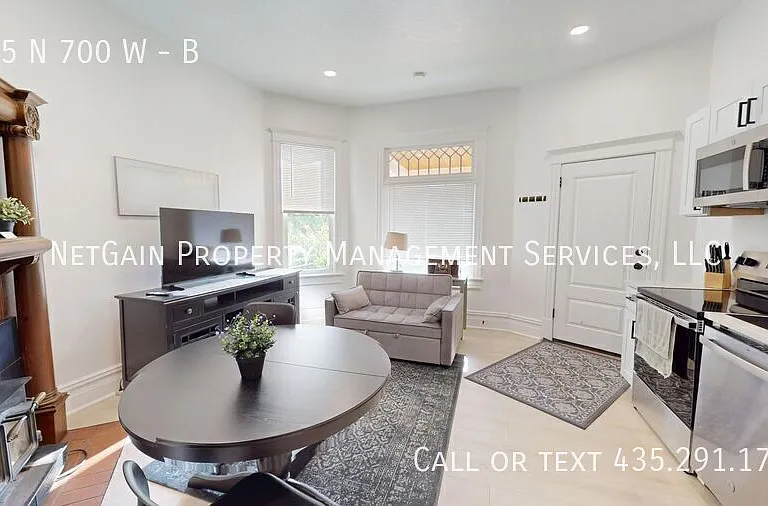 155 N 700 W #B — Photo 11