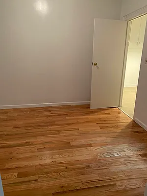 Rented by New York Realty Minimax Inc | media 16