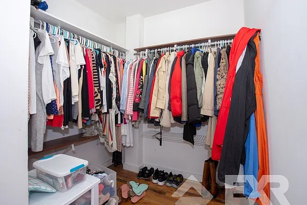 Rented by EXR | media 15