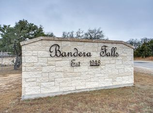 129 Indian Xing, Pipe Creek, TX 78063