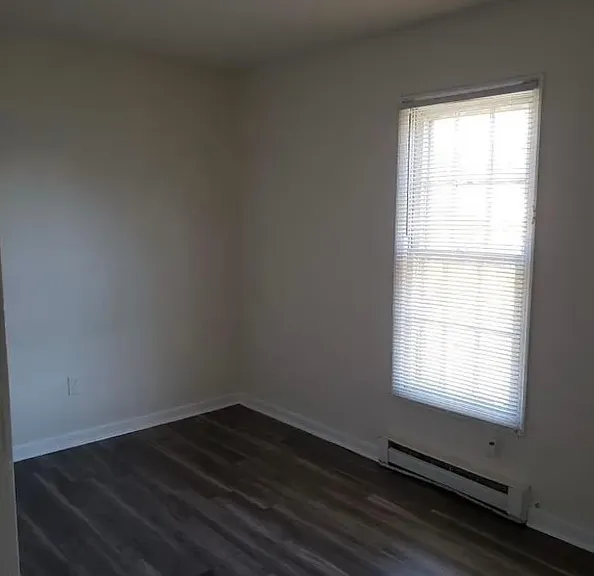 8806 Leafycreek Dr — Photo 11