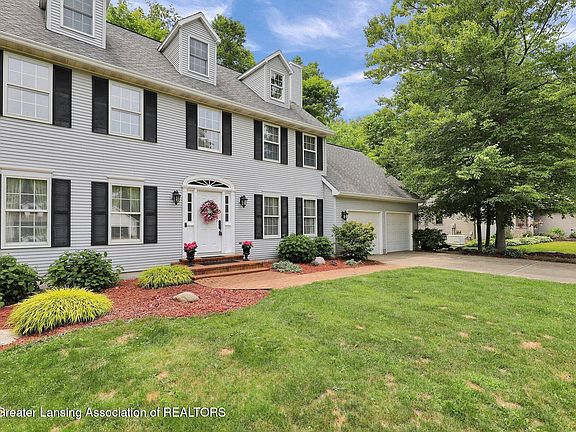 5th image of 1204 Burlington Dr