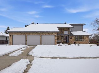 260 Prairiewood Dr S, Fargo, ND 58103