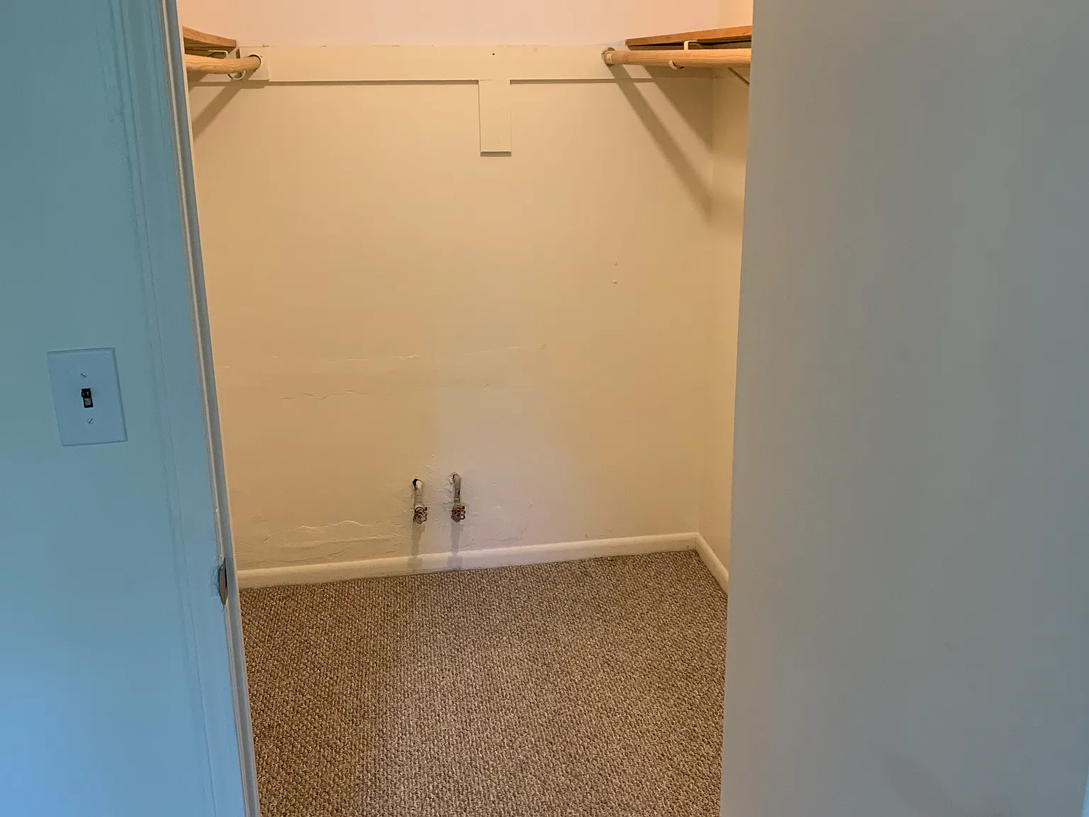 2 bed, 750 sqft, $2,200 — Photo 4