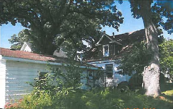 2nd image of 316 E 2nd St