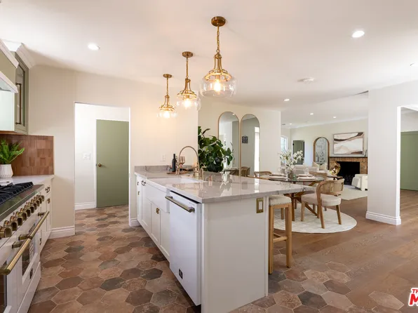 2225 Hillhurst Ave, Los Angeles, CA 90027