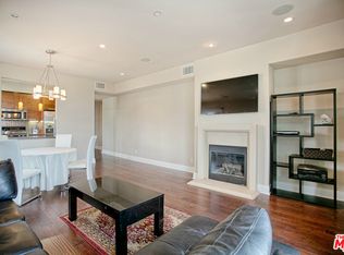 1316 Amherst Ave APT 401, Los Angeles, CA 90025