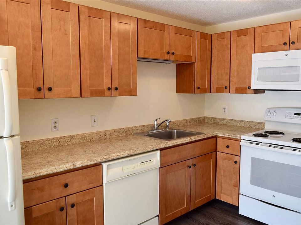 1st image of 796 Court St APT I