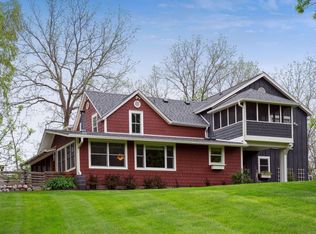 1180 Holly Ln, Chanhassen, MN 55317