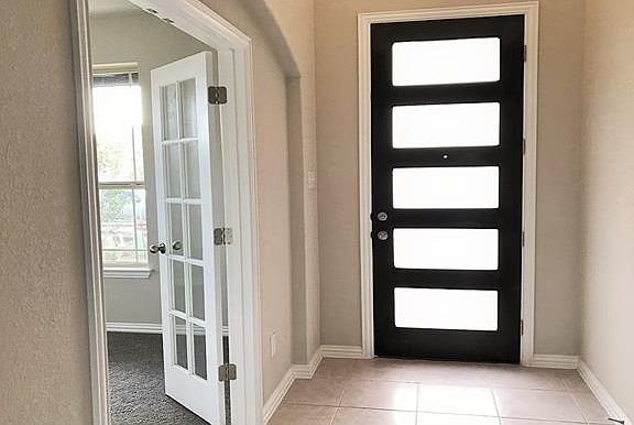 3rd image of 785 Vista Gardens Dr