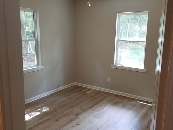 5th image of 306 Central Ave APT 3
