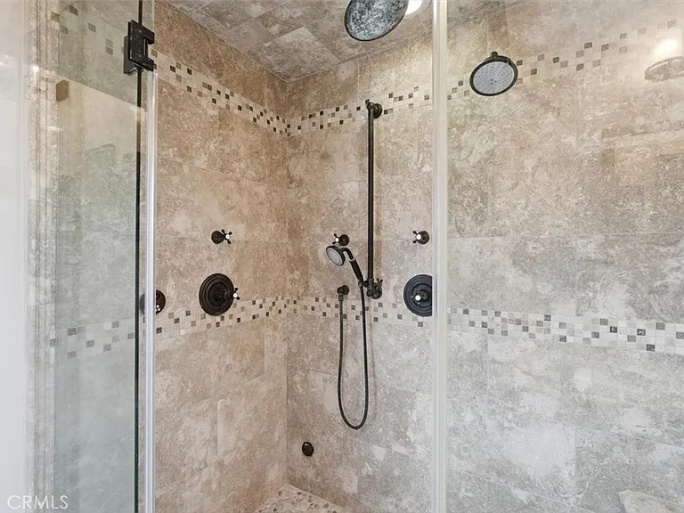 5348 Doris Way — Photo 23