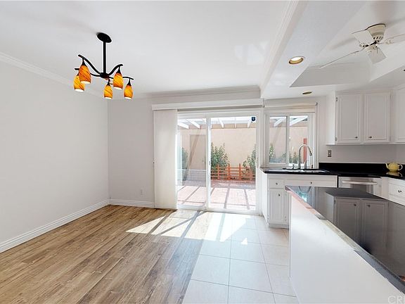 4th image of 20134 Runnymede St Unit 34