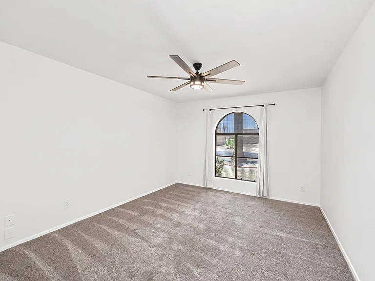 26009 S New Town Dr — Photo 13