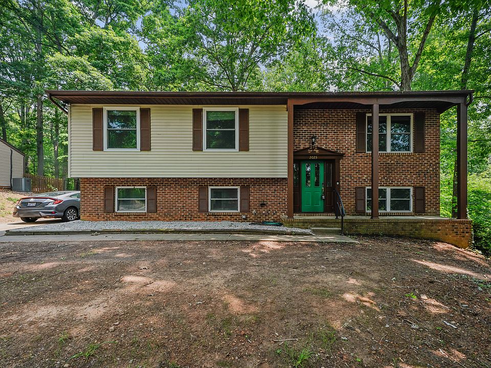 1st image of 2025 Shenandoah Rd