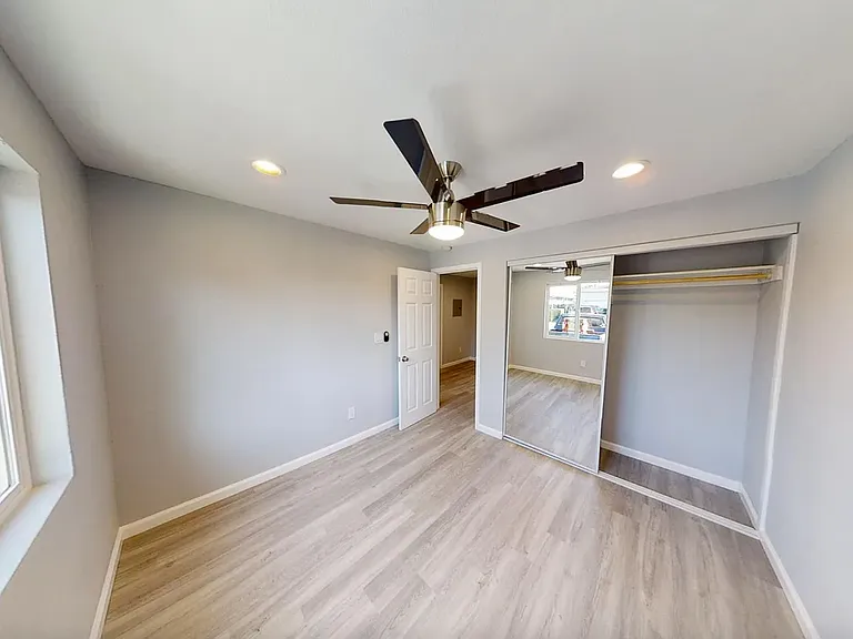 5539-5541 Dorothy Dr — Photo 7
