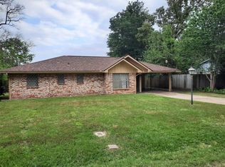 207 Shadow Oaks Dr, Conroe, TX 77303