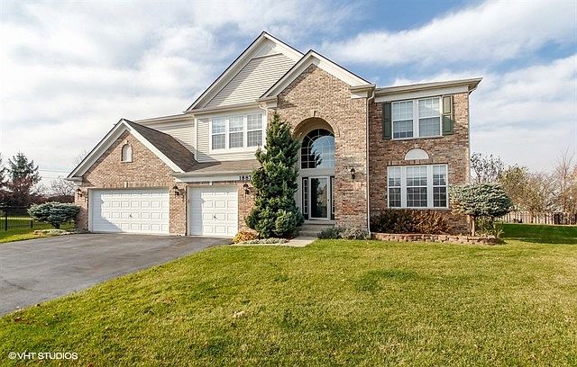 1st image of 18876 W Aspen Ct