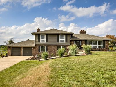 16988 Fairmount Rd, Basehor, KS, 66007